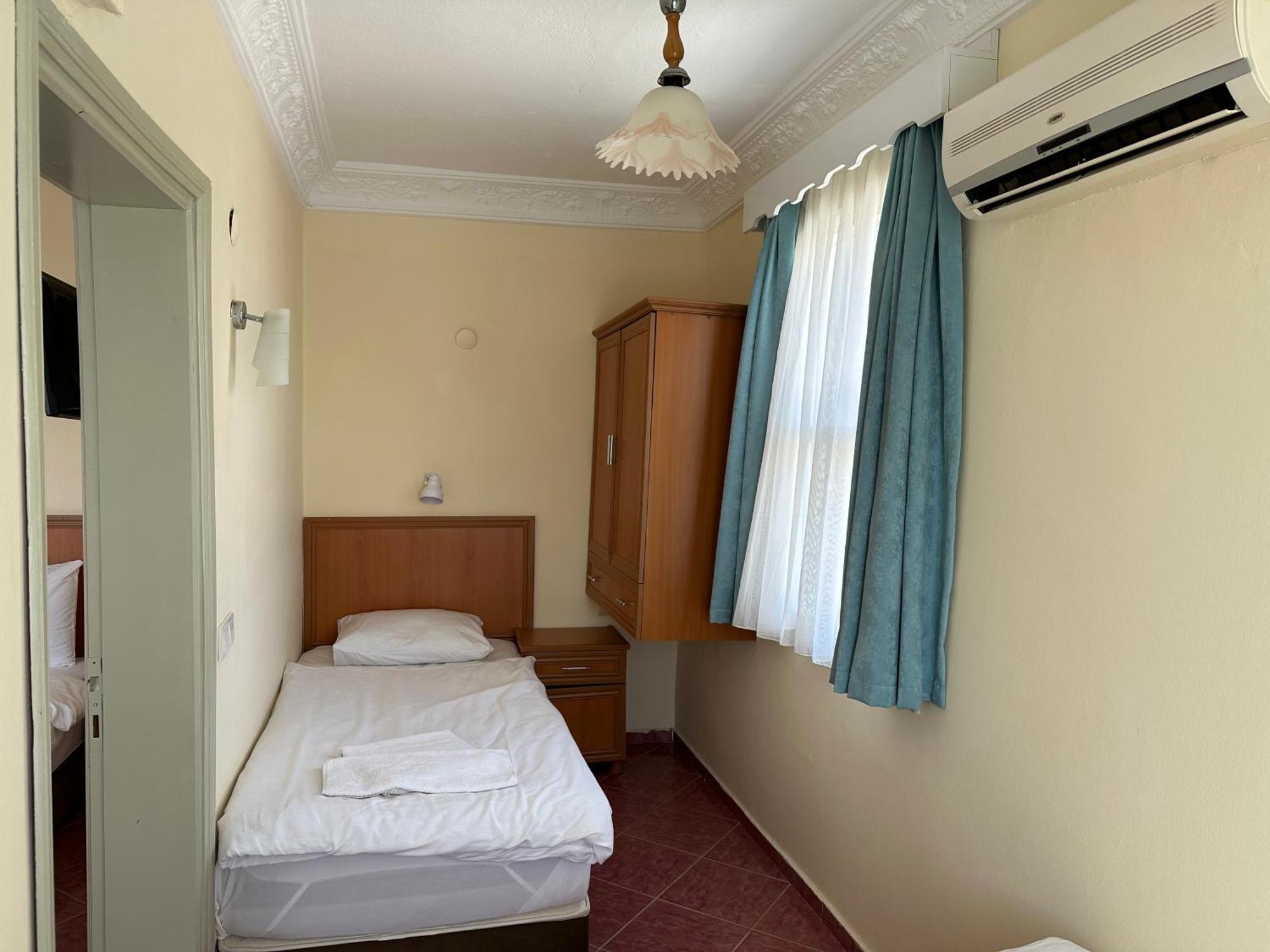 Palm Konak Hotel Чирали Екстериор снимка