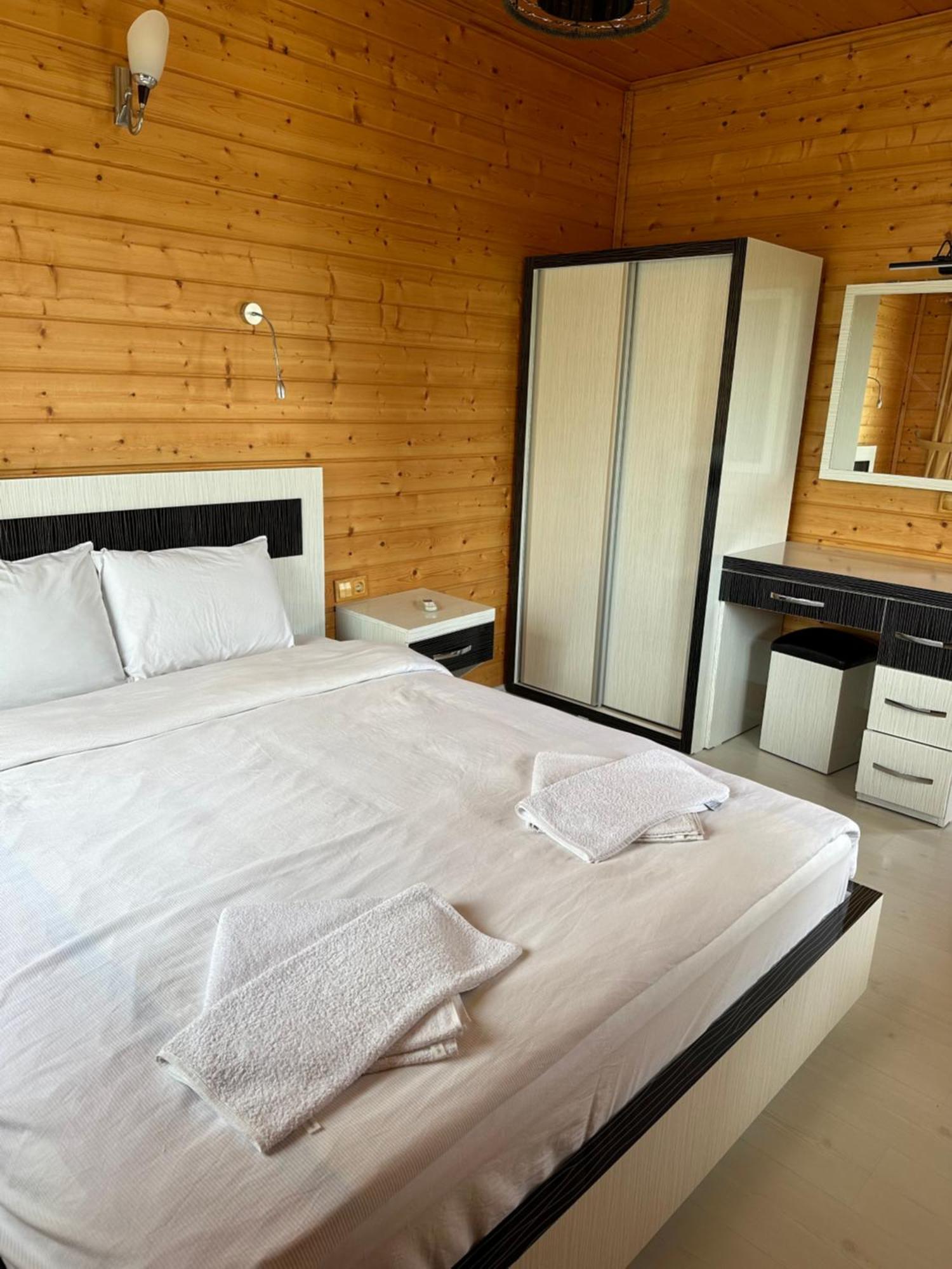 Palm Konak Hotel Чирали Екстериор снимка