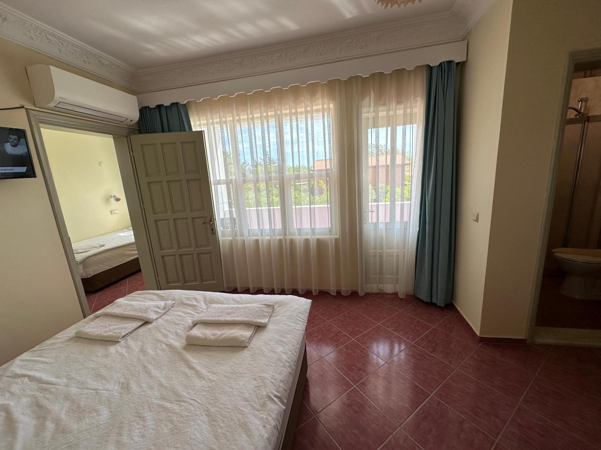 Palm Konak Hotel Чирали Екстериор снимка