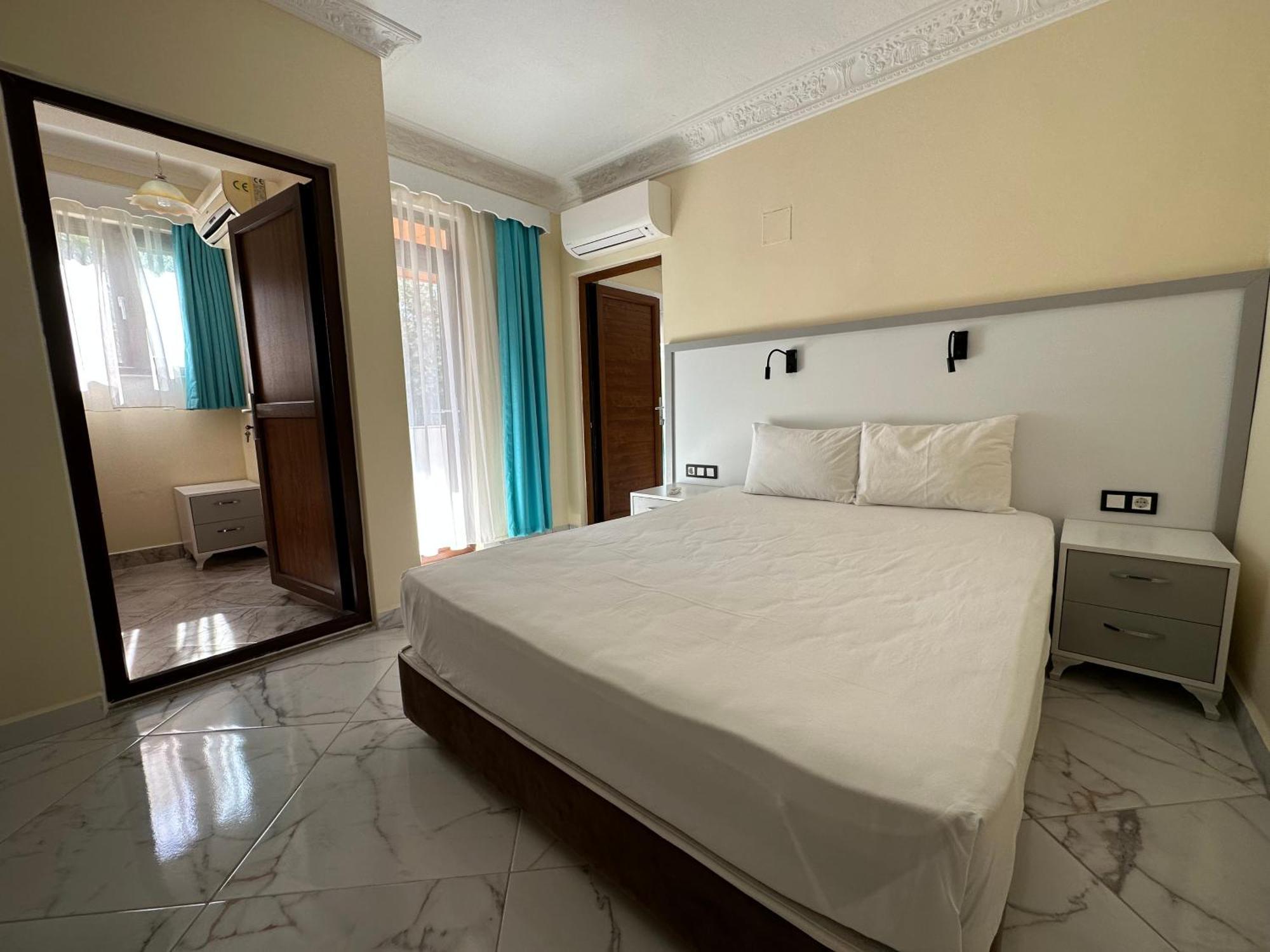Palm Konak Hotel Чирали Екстериор снимка