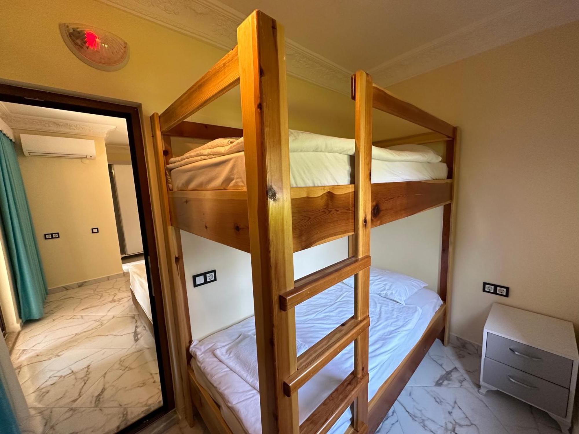 Palm Konak Hotel Чирали Екстериор снимка