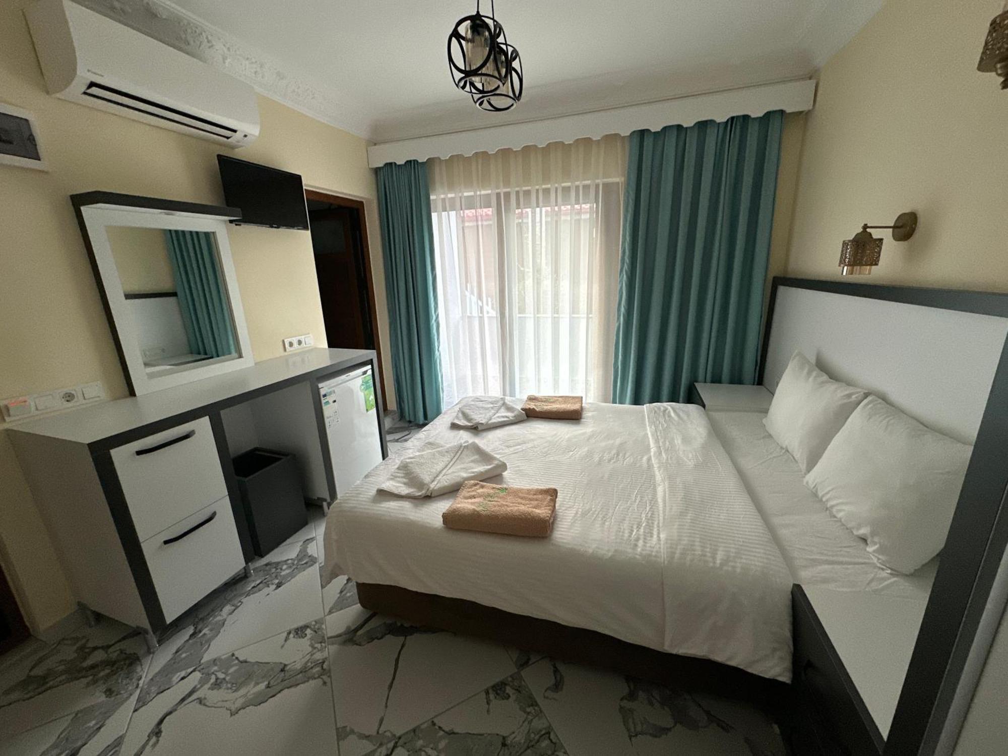 Palm Konak Hotel Чирали Екстериор снимка