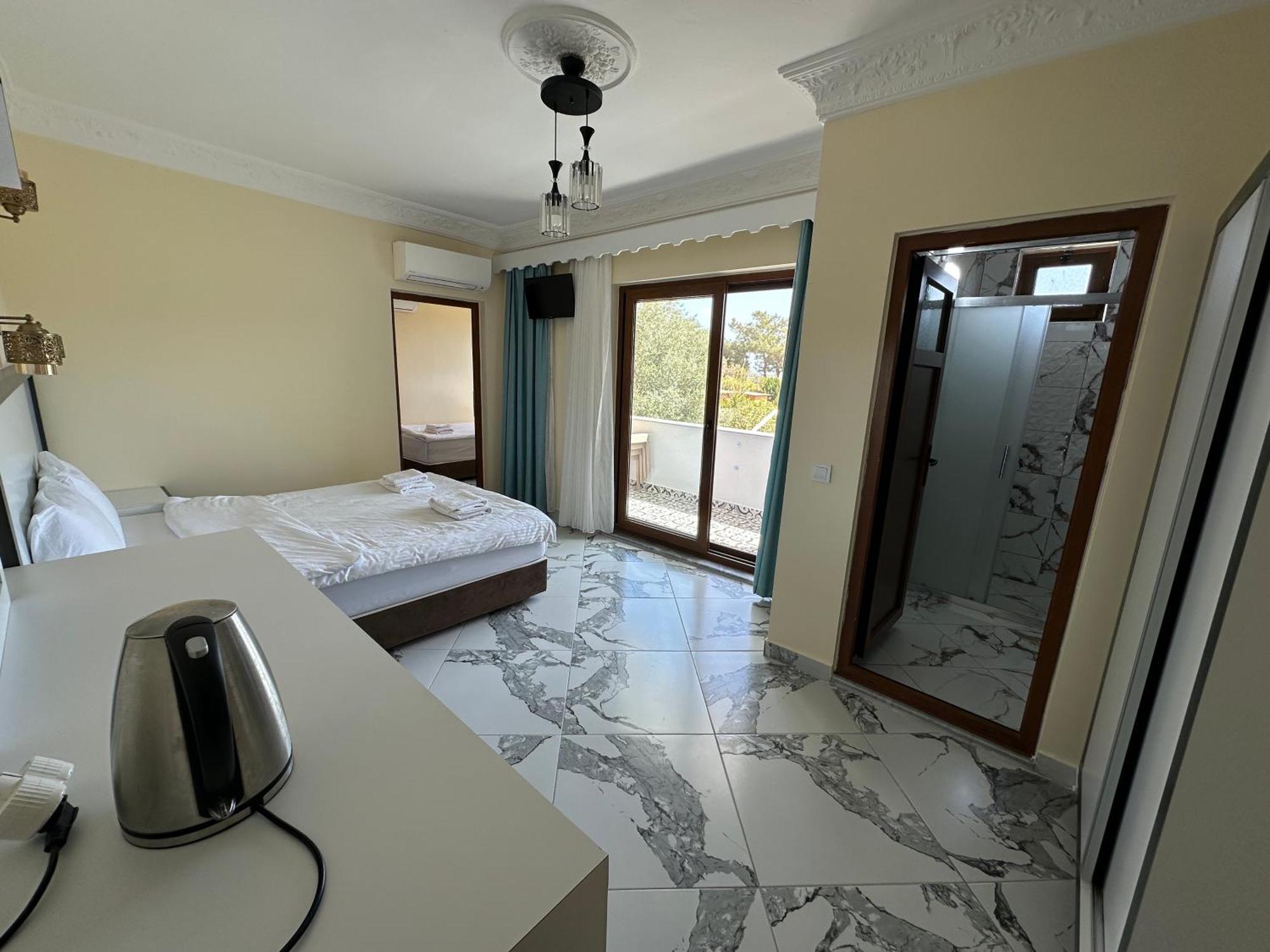 Palm Konak Hotel Чирали Екстериор снимка